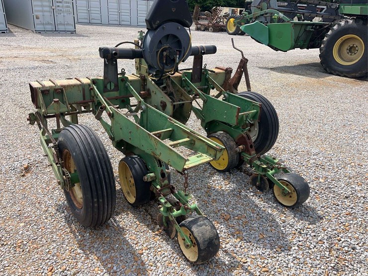 john-deere-2-image-1