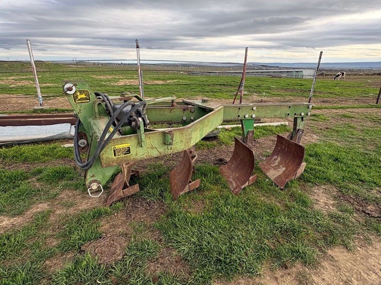 john-deere-3945-image-1