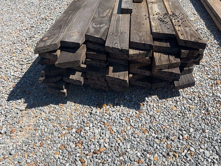 bundle-of-used-2"x6"-&-2"-x-8"-image-3