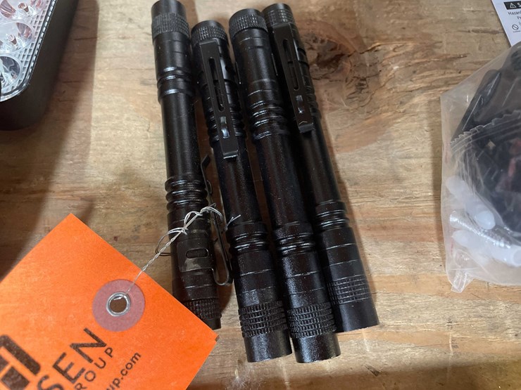 #2688-•-(4)-led-mechanic's-flashlights-(pr12)-image-1