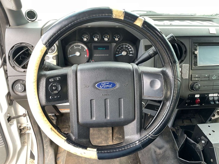 2014-ford-f550-image-12