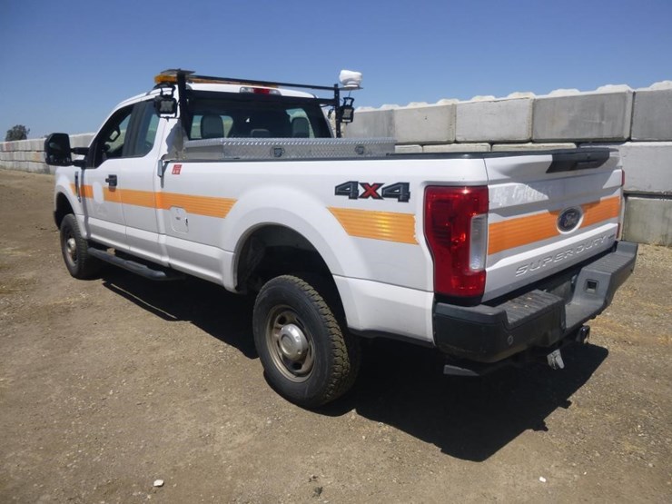 2017-ford-f350-image-5