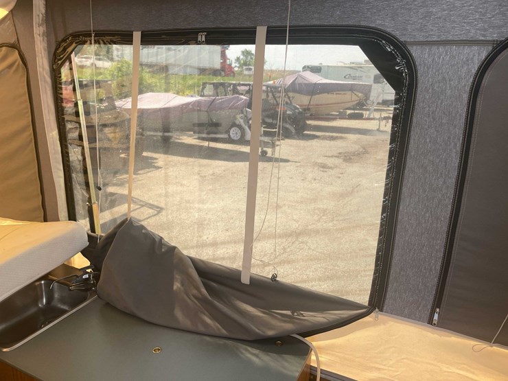 #1514-•-jayco-qwest-pop-up-camper(of)-image-47