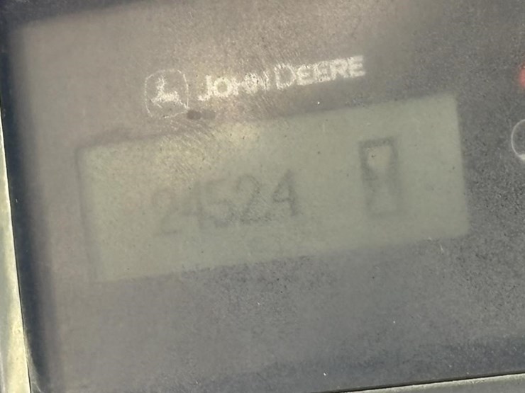 2018-deere-323e-image-40