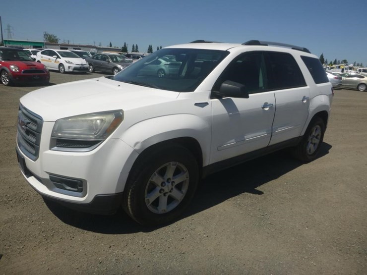 2013-gmc-acadia-image-1