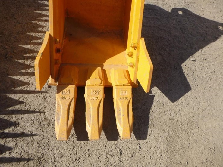 caterpillar-303-image-6