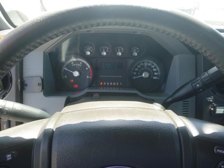 2013-ford-f550-image-22
