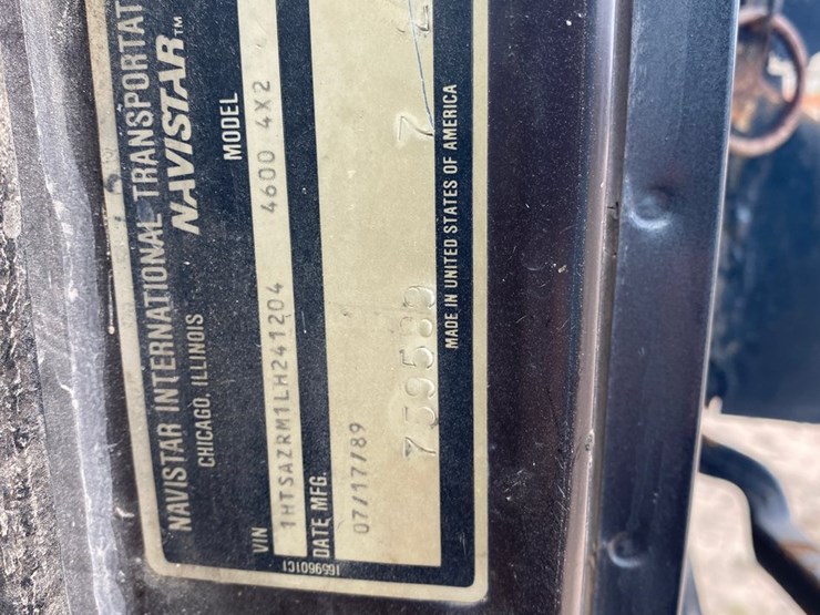 1990-international-4600-image-9