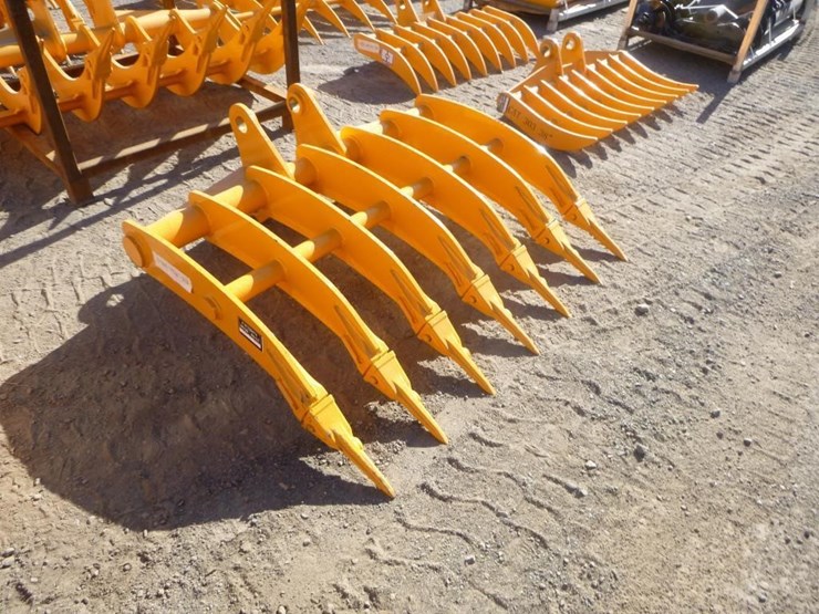 caterpillar-305-image-2