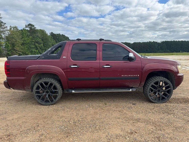 2008-chevrolet-avalanche-1500-image-7