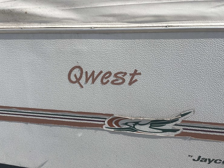 #1514-•-jayco-qwest-pop-up-camper(of)-image-8