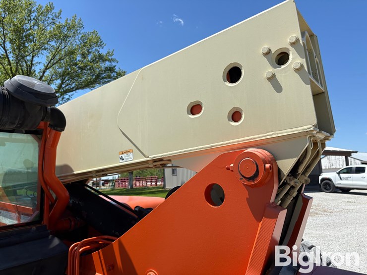 2005-jlg-g9-43a-image-15