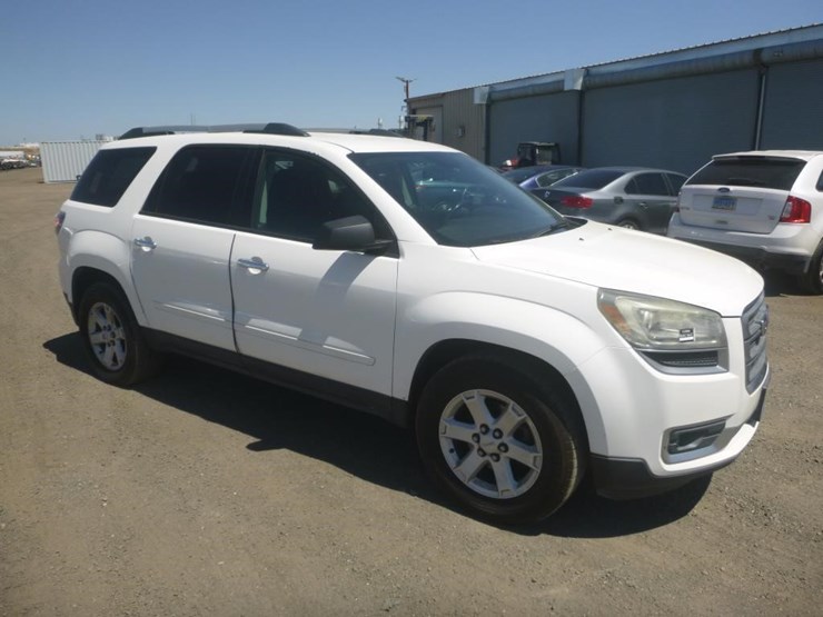 2013-gmc-acadia-image-2