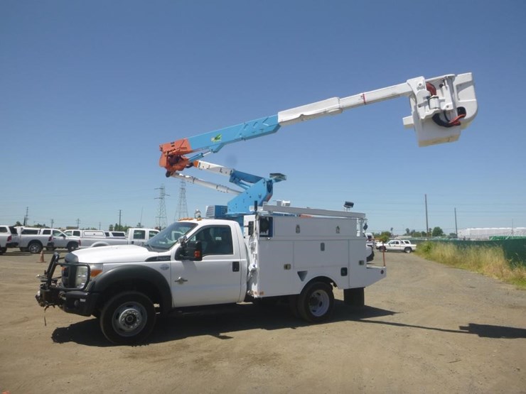 2013-ford-f550-image-11