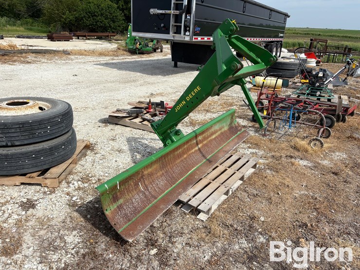 john-deere-115-image-3