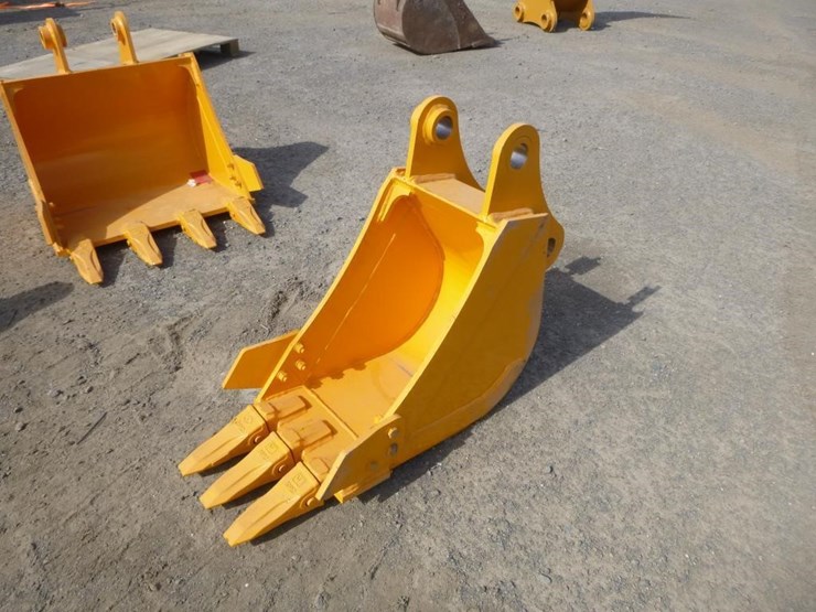 caterpillar-305-image-1