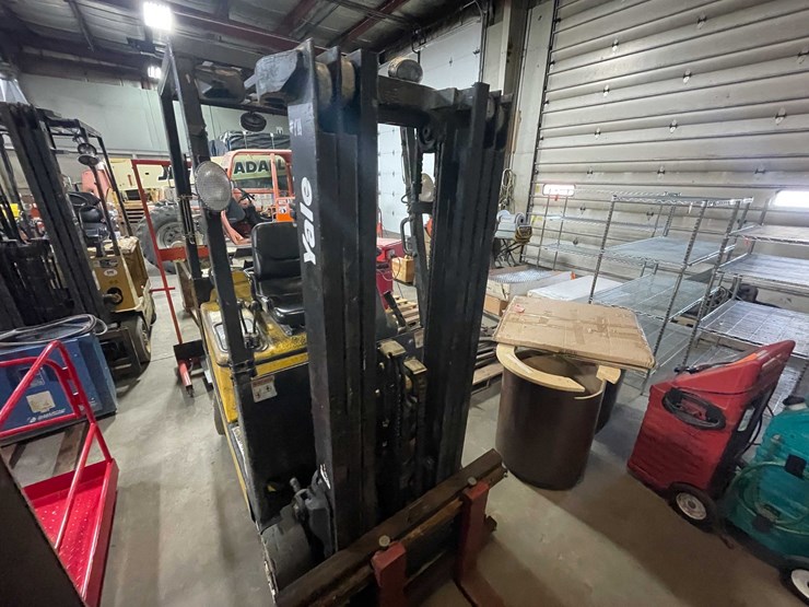 #1501-•-yale-3000lb-capacity-forklift-(wall-e)-image-4