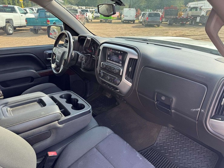 2015-gmc-sierra-1500-sle-image-13