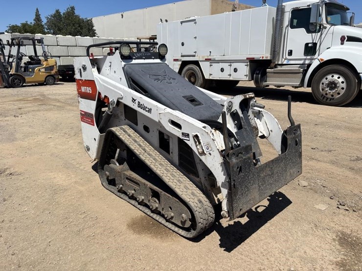 2018-bobcat-mt85-image-2