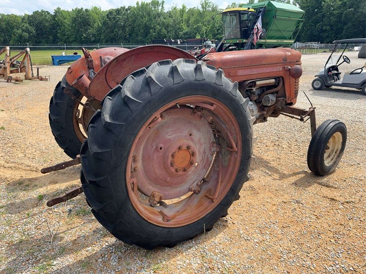 massey-ferguson-65-image-5