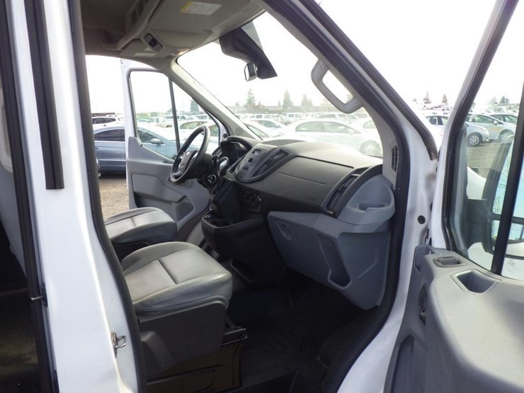 2019-ford-transit-image-6