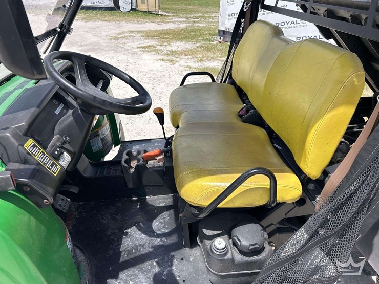 john-deere-gator-image-11