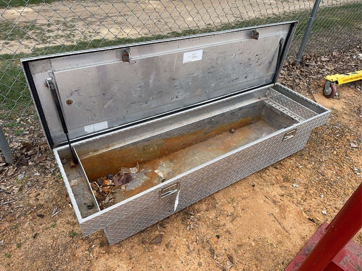 cross-bed-tool-box-image-2