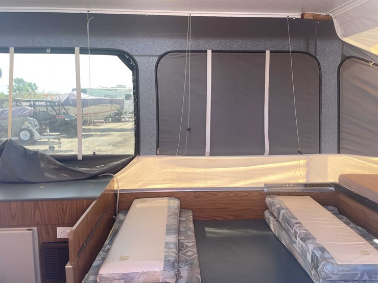 #1514-•-jayco-qwest-pop-up-camper(of)-image-31
