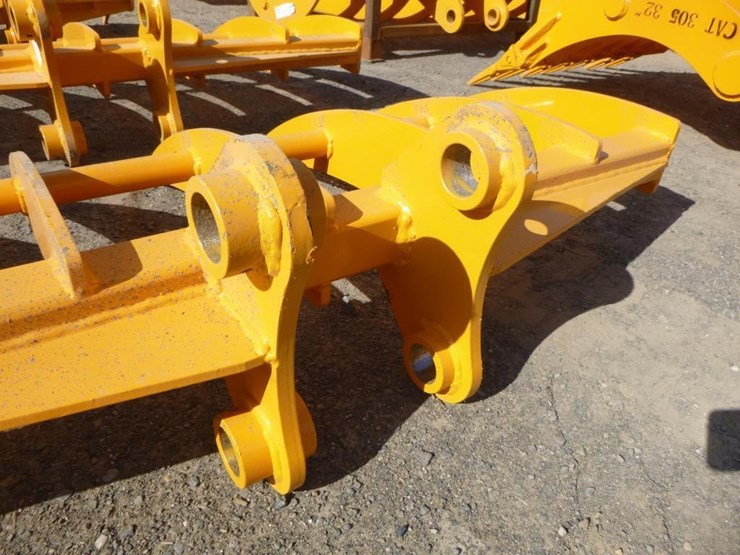 caterpillar-303-image-5