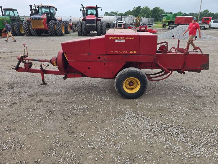 2025-new-holland-315-image-4