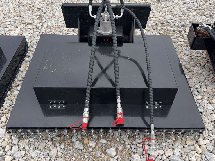 hydraulic-brush-cutter-attachment-for-mini-skid-steer-image-1