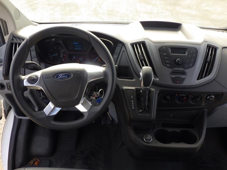 2019-ford-transit-image-9
