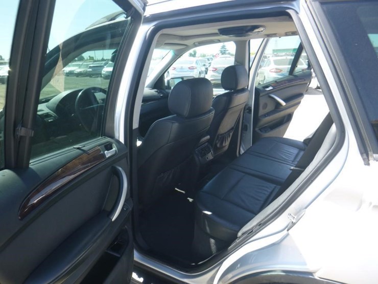 2003-bmw-x5-image-7