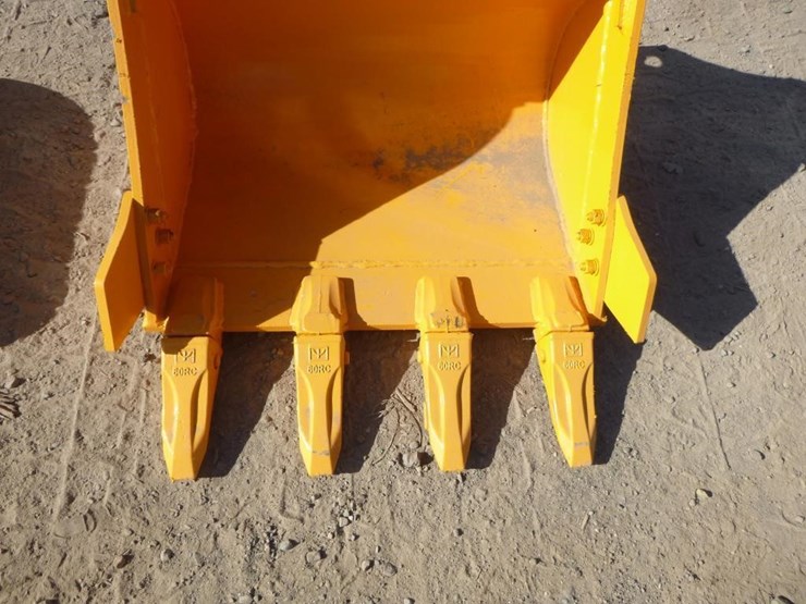 caterpillar-303-image-6
