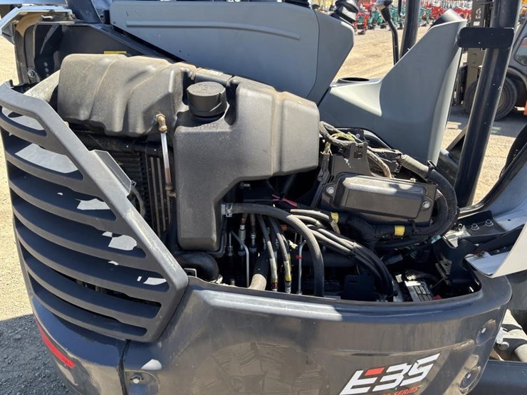 2022-bobcat-e35-image-42