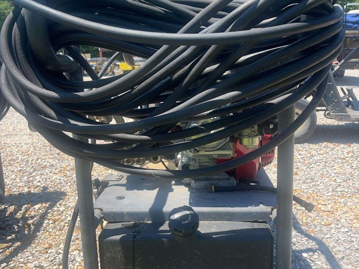 be-commercial-series-pressure-washer-image-3
