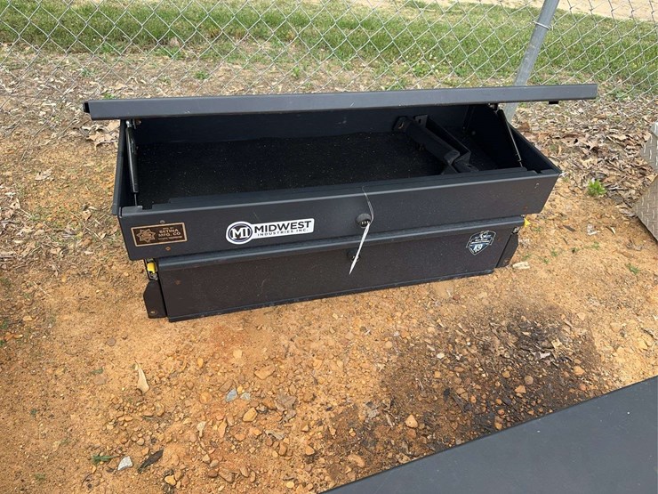 tool-box---truck-bed-slide-in-image-1