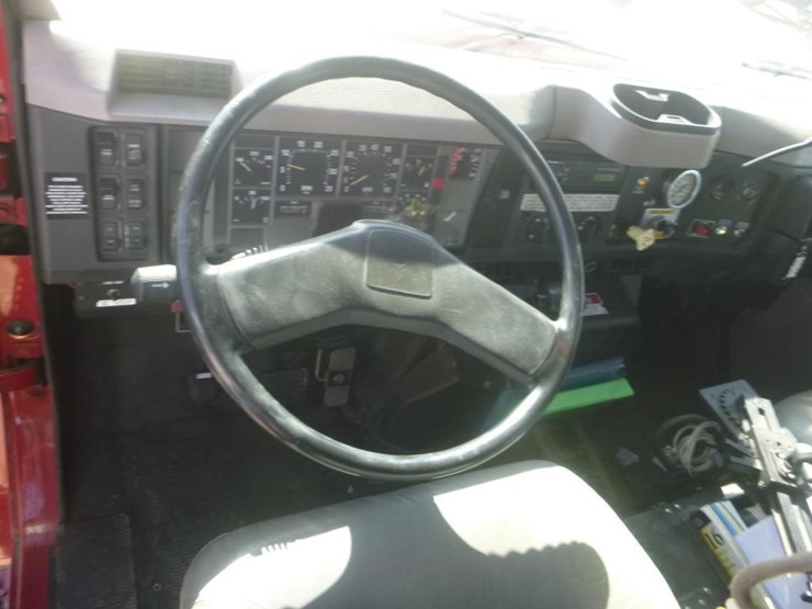 2001-international-4800-image-20