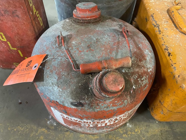 #2755-•-(3)-vintage-gas-cans-and-toolbox-(pr11)-image-5