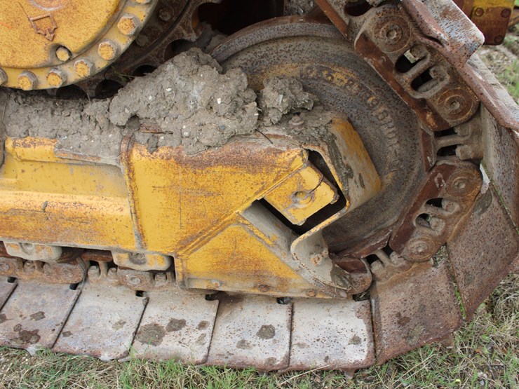 caterpillar-d6n-image-9