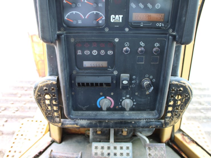 caterpillar-d6n-image-11