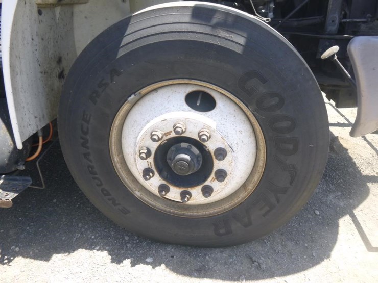 2009-international-durastar-4400-image-31