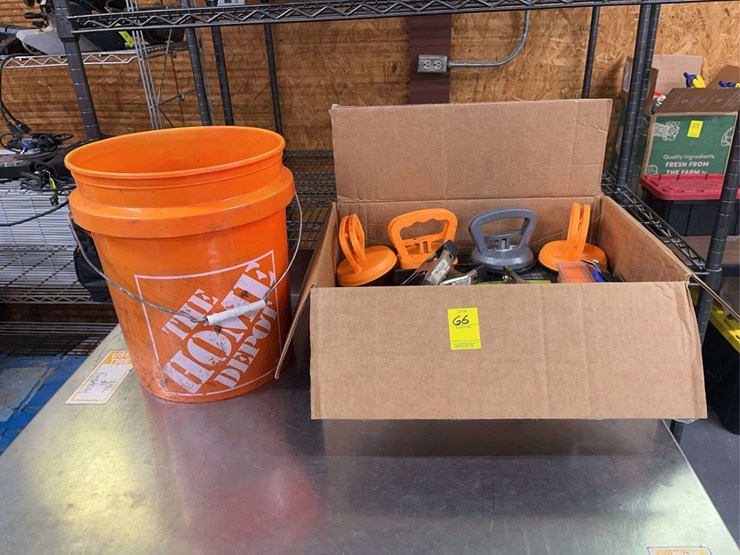 box-of-suction-lifters-image-1