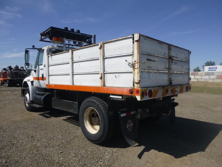 2009-international-durastar-4400-image-5