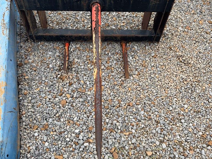 hay-spear---fits-front-loader-image-1