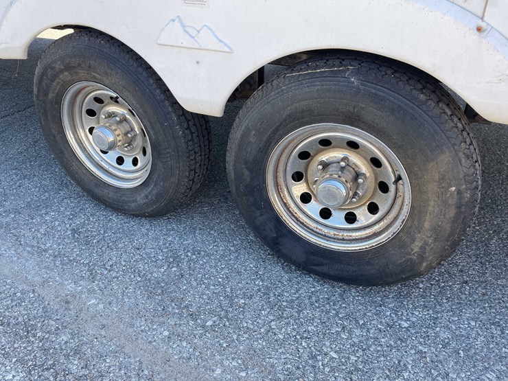 #1515-•-2008-keystone-travel-trailer-(wi-title)-(of)-image-9
