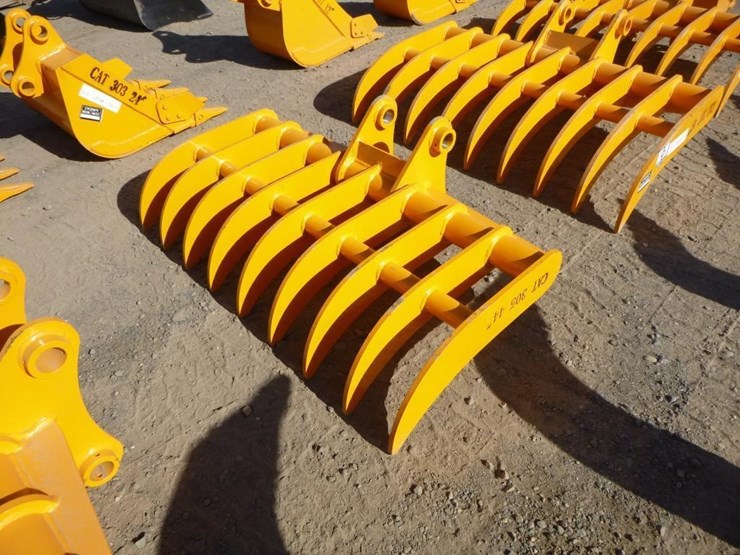 caterpillar-305-image-1