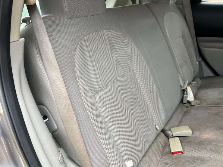 2012-nissan-rogue-image-28