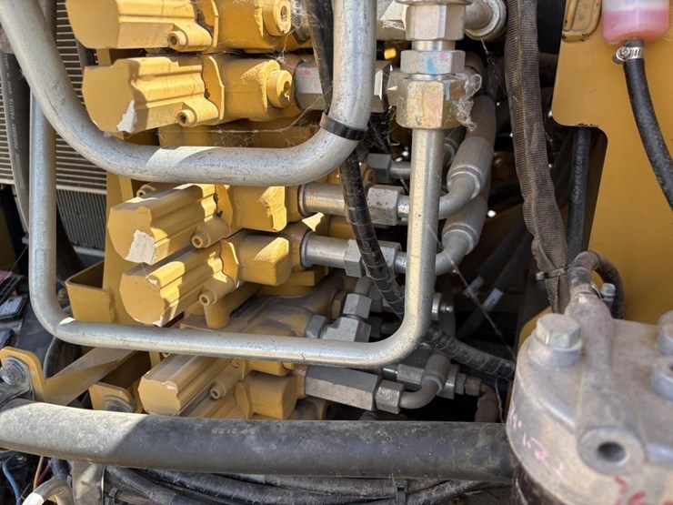 2015-caterpillar-308e2-cr-image-52