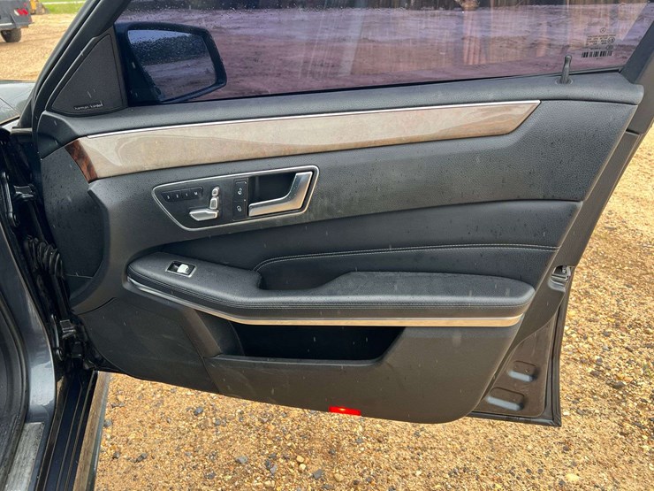 2014-mercedes-benz-e350-4-door-sedan-(270,397-miles)-image-20